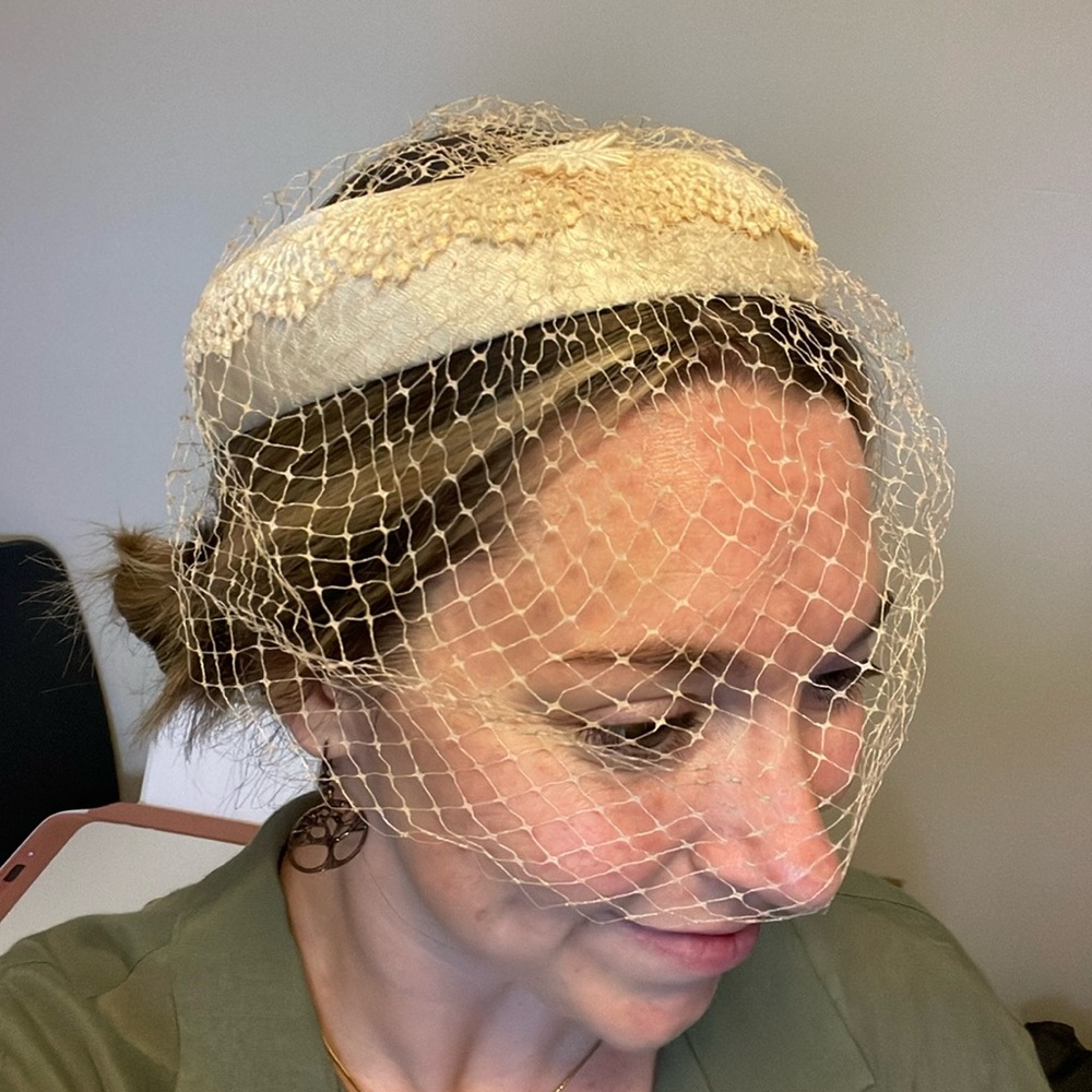 Vintage cream lace fascinator bridal hat